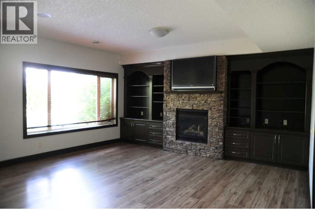 Photo 34 of 31 Cougarstone Point Sw, Calgary AB