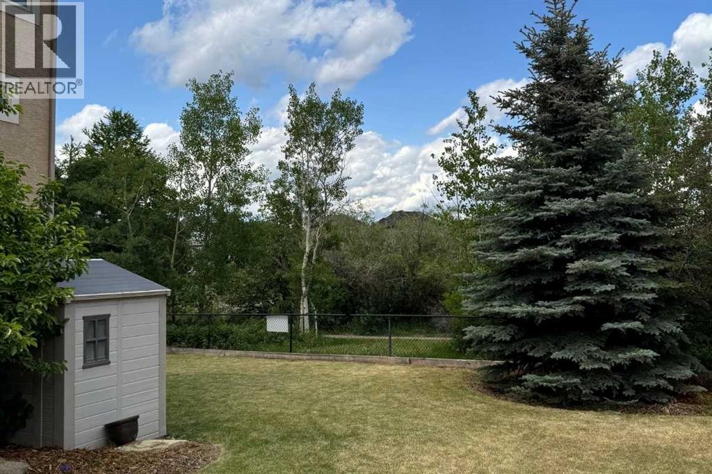 Photo 33 of 31 Cougarstone Point Sw, Calgary AB