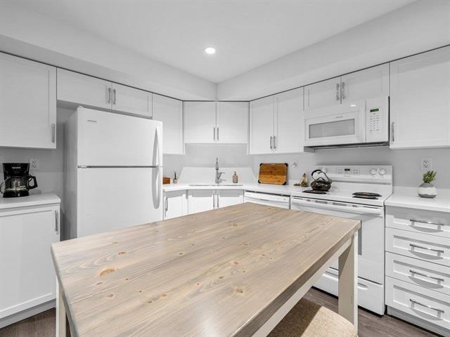 Photo 31 of 2136 164 A Street, Surrey BC