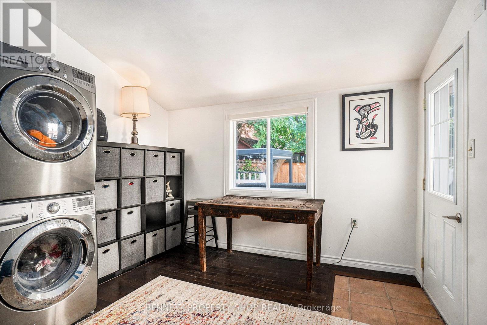Photo 11 of 60 Melrose Avenue, Ottawa ON