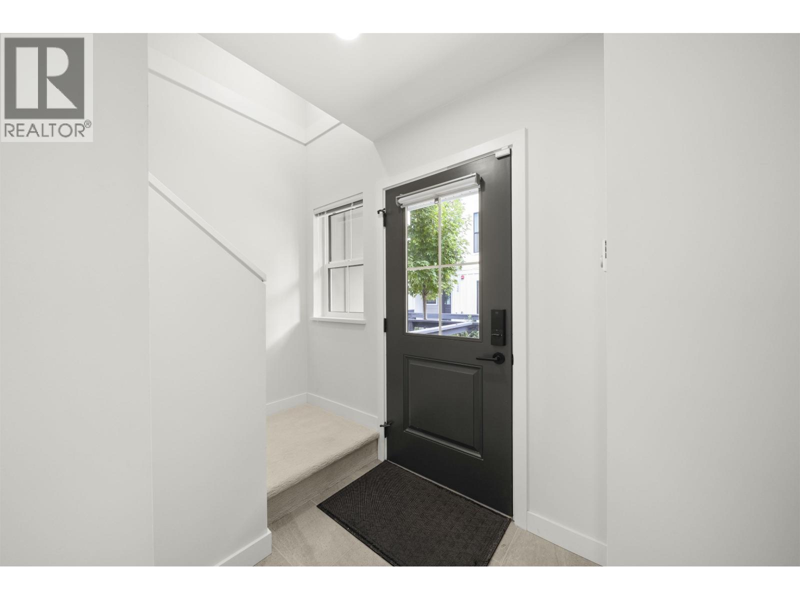 Photo 3 of 132 488 Furness Street, New Westminster BC
