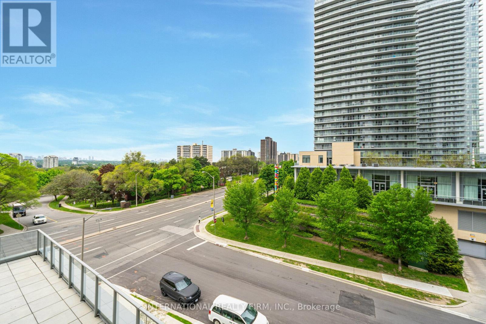 Photo 7 of 303 52 Forest Manor Road, Toronto ON