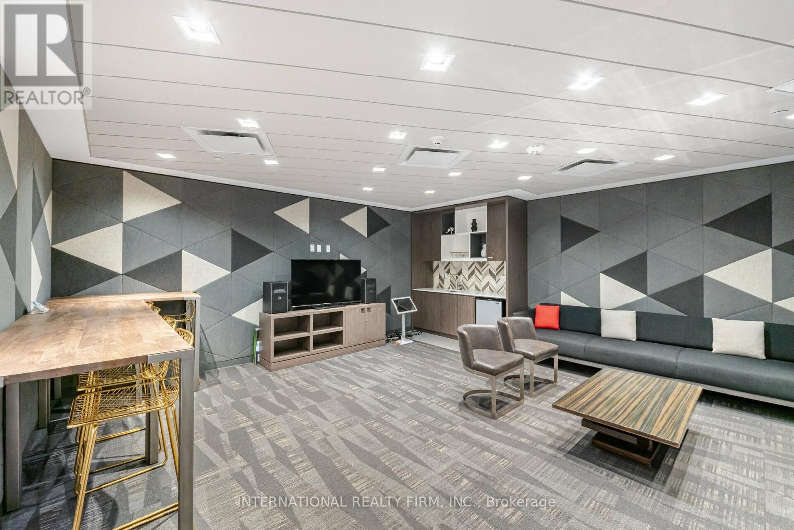 Photo 13 of 303 52 Forest Manor Road, Toronto ON
