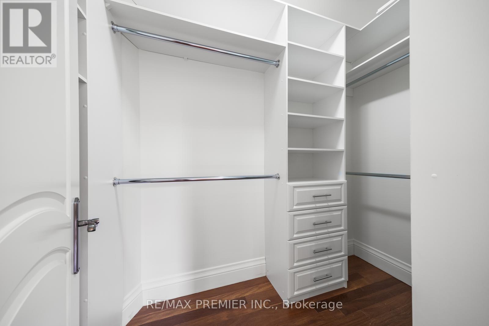 Photo 42 of 117 Upper Canada Drive, Toronto ON