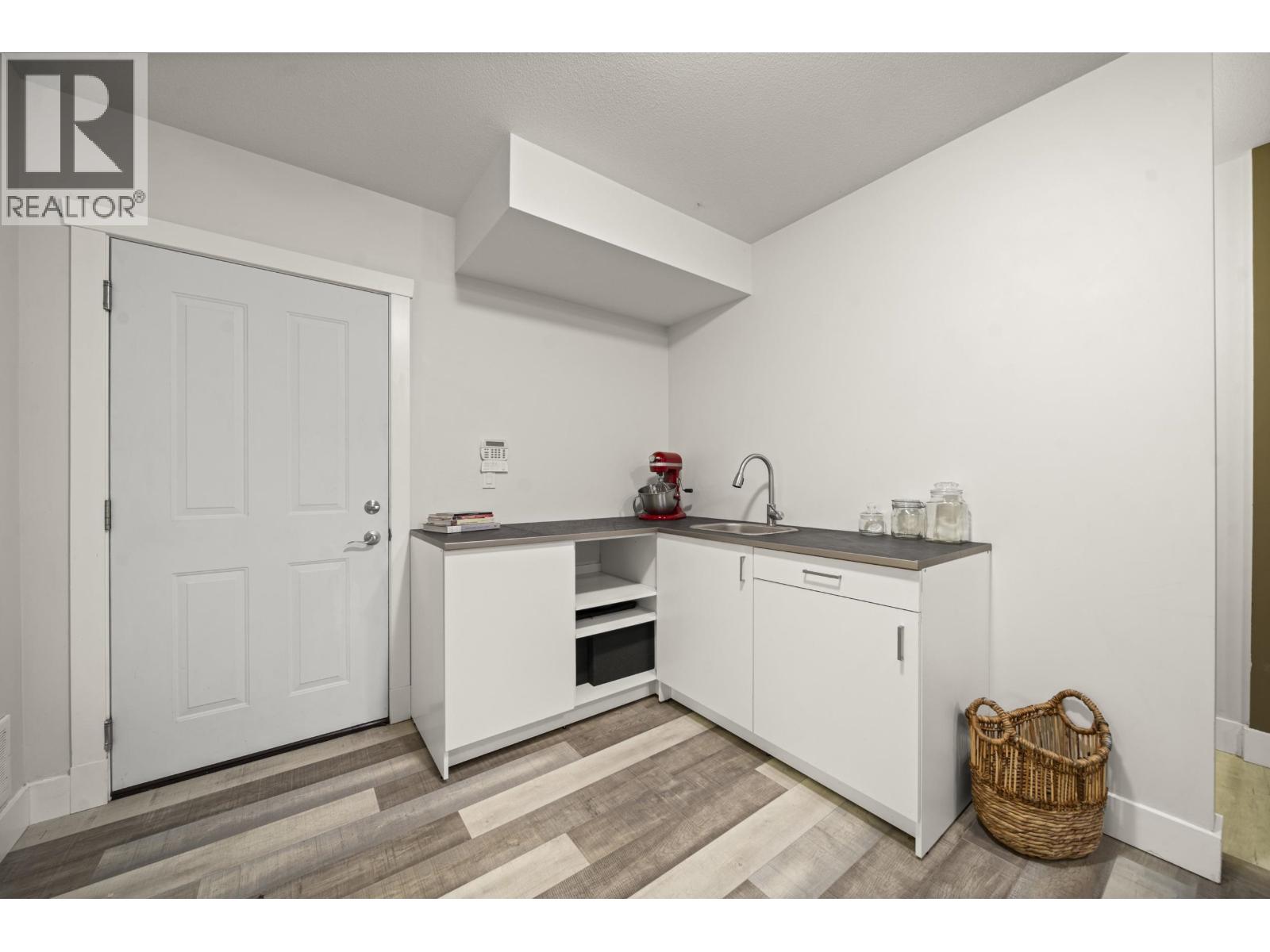 Photo 10 of 13851 232 Street, Maple Ridge BC
