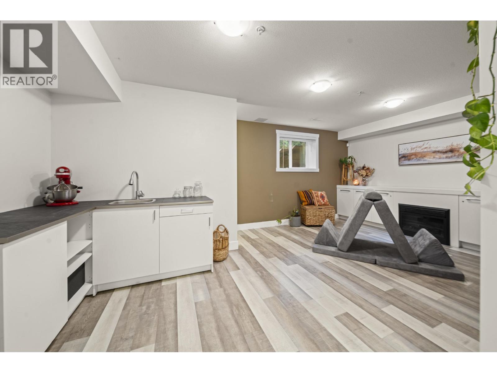 Photo 16 of 13851 232 Street, Maple Ridge BC
