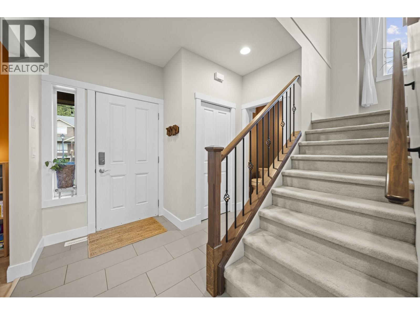 Photo 4 of 13851 232 Street, Maple Ridge BC