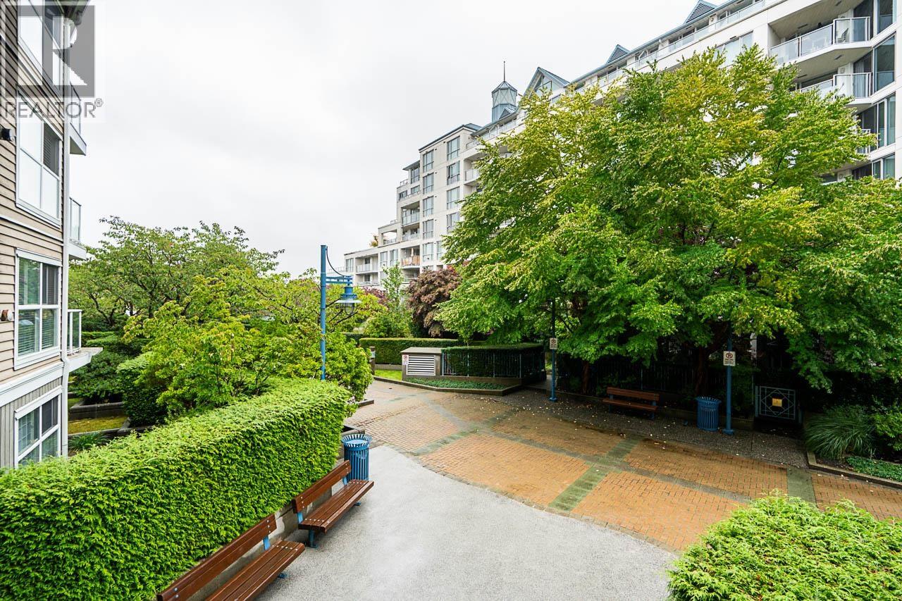 Photo 9 of 209 5880 Dover Crescent, Richmond BC