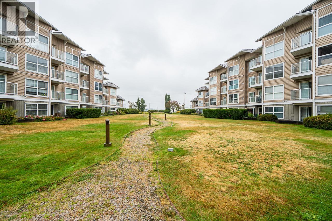 Photo 11 of 209 5880 Dover Crescent, Richmond BC