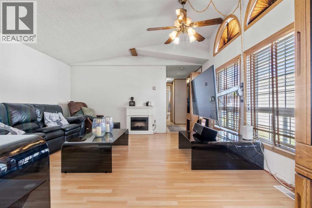 Single Family House Mobile Home for Sale in  Erin Woods Circle SE Erin Woods Calgary 