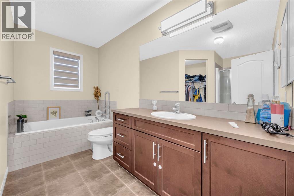 Photo 35 of 151 Marthas Meadows Close Ne, Calgary AB