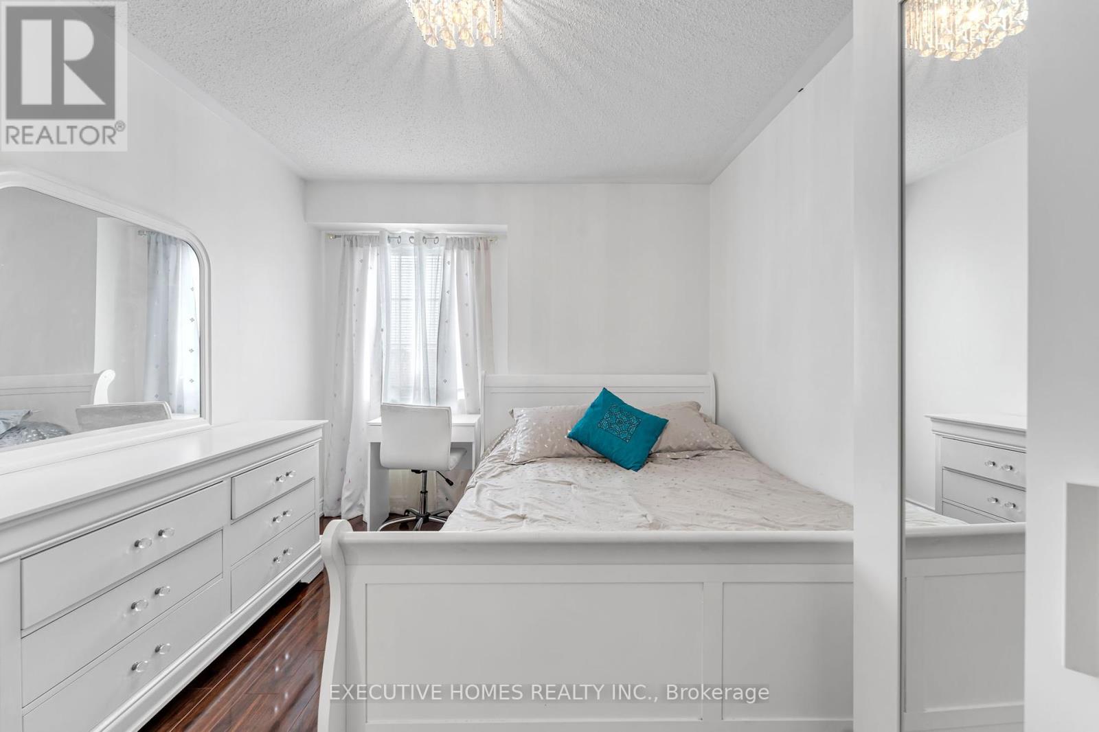 Photo 12 of 2478 William Jackson Drive, Pickering ON