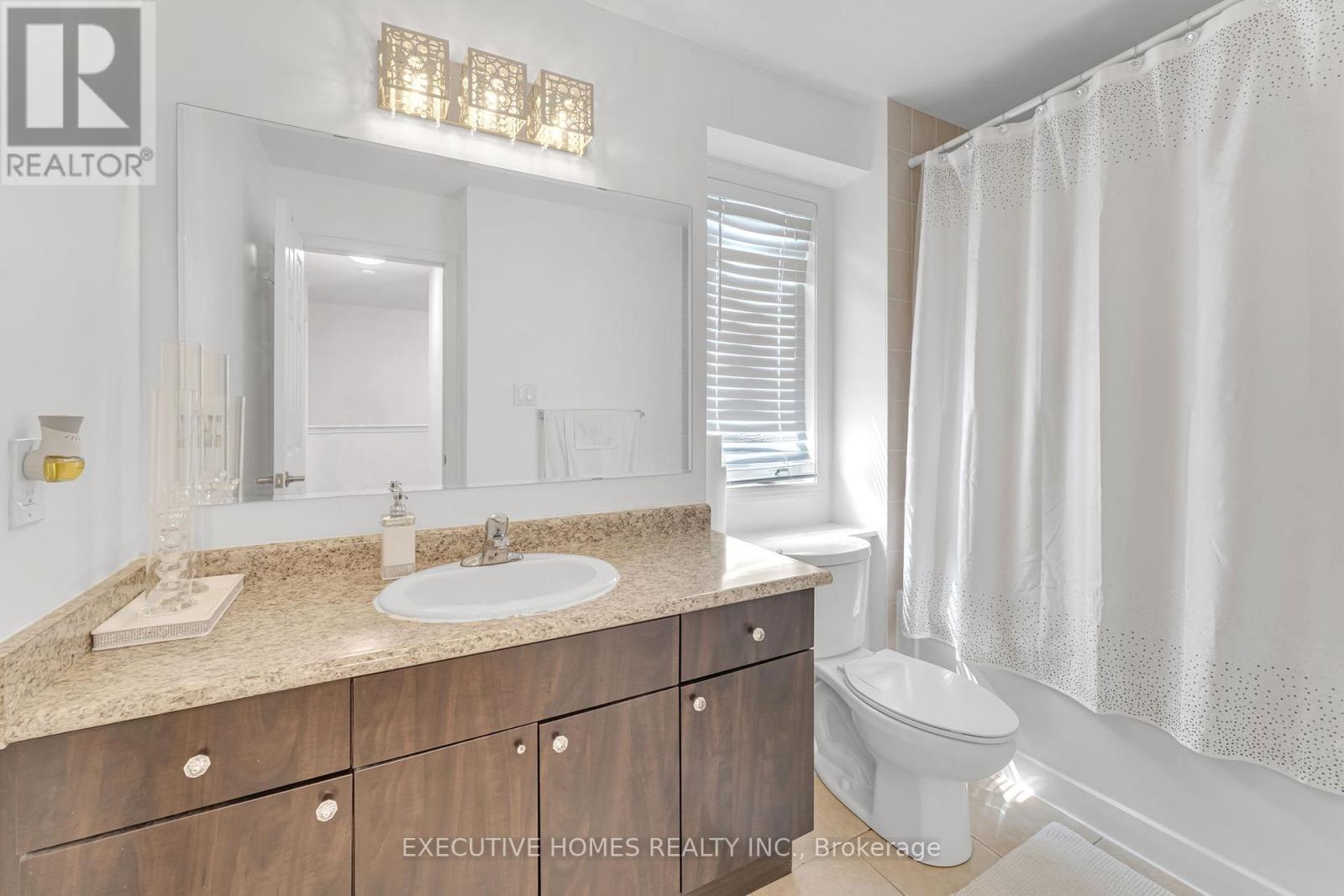 Photo 13 of 2478 William Jackson Drive, Pickering ON