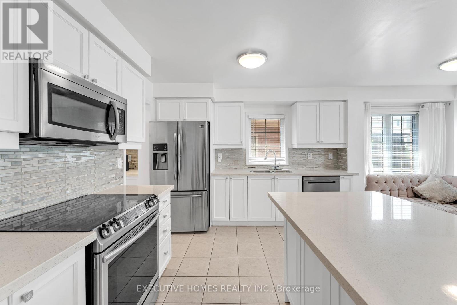 Photo 27 of 2478 William Jackson Drive, Pickering ON