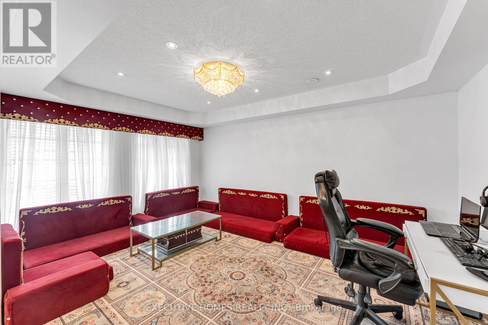 Photo 8 of 2478 William Jackson Drive, Pickering ON