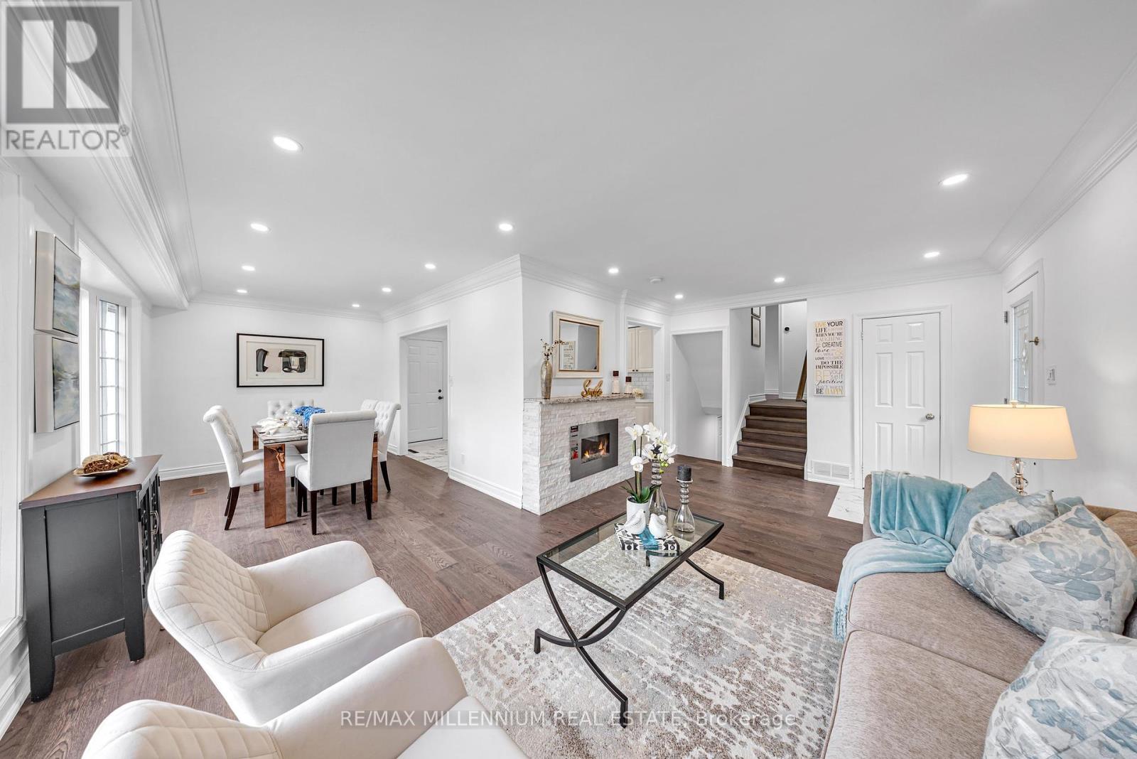 Photo 16 of 962 Midland Avenue, Toronto ON
