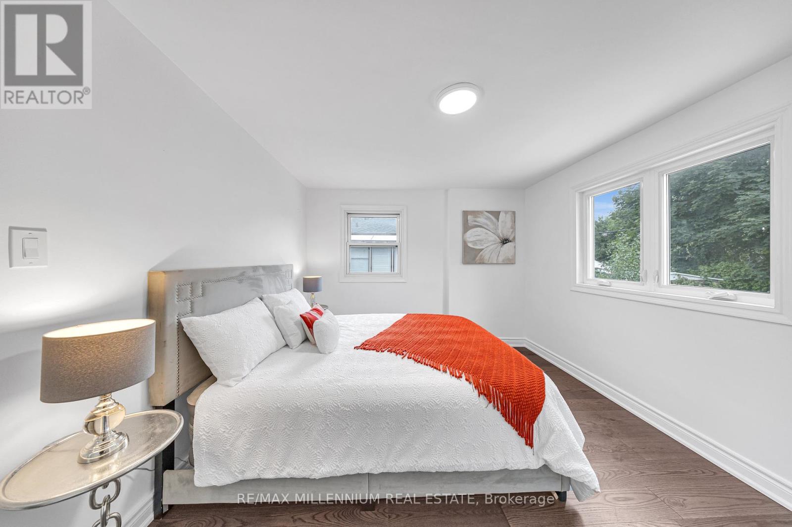 Photo 20 of 962 Midland Avenue, Toronto ON
