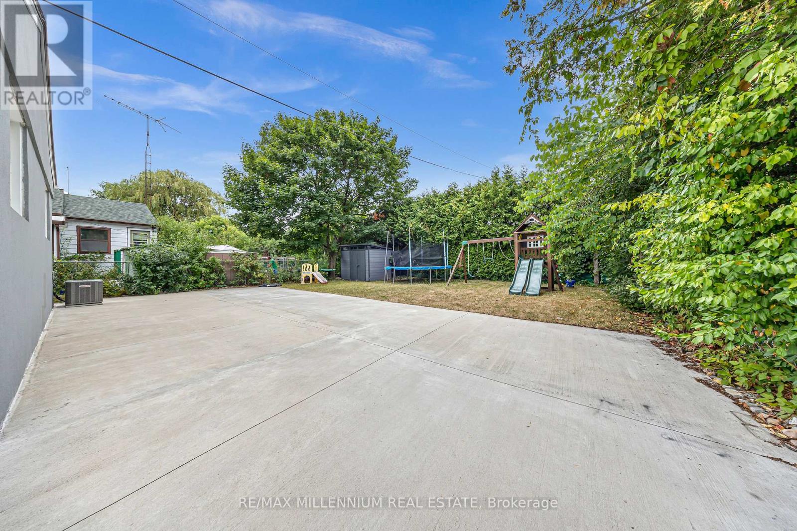 Photo 30 of 962 Midland Avenue, Toronto ON