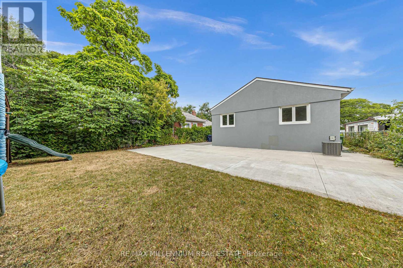 Photo 32 of 962 Midland Avenue, Toronto ON