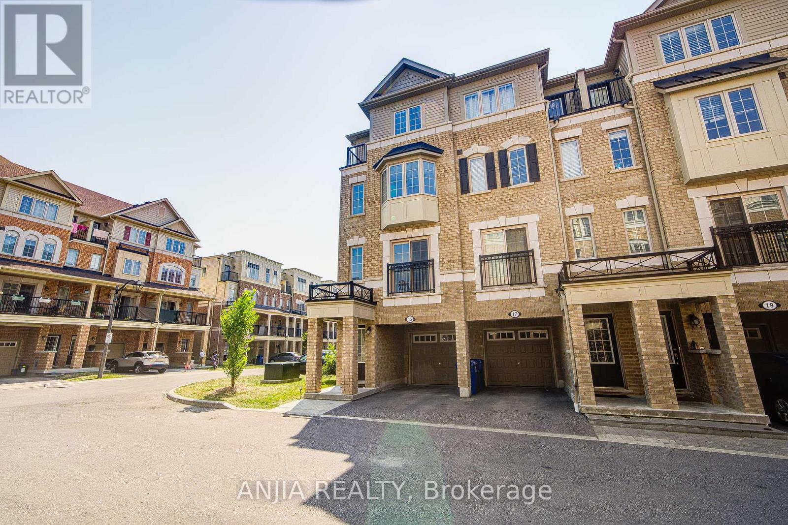 Photo 1 of 446 15 Filly Path, Oshawa ON
