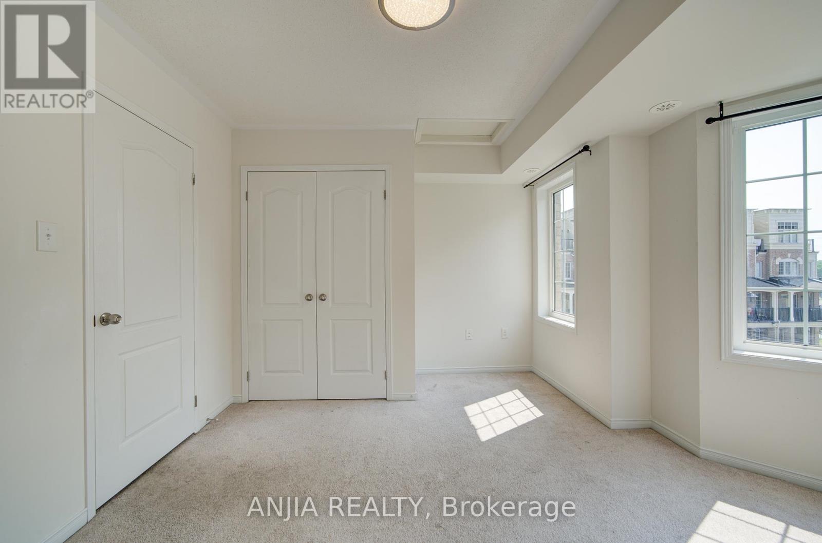 Photo 17 of 446 15 Filly Path, Oshawa ON