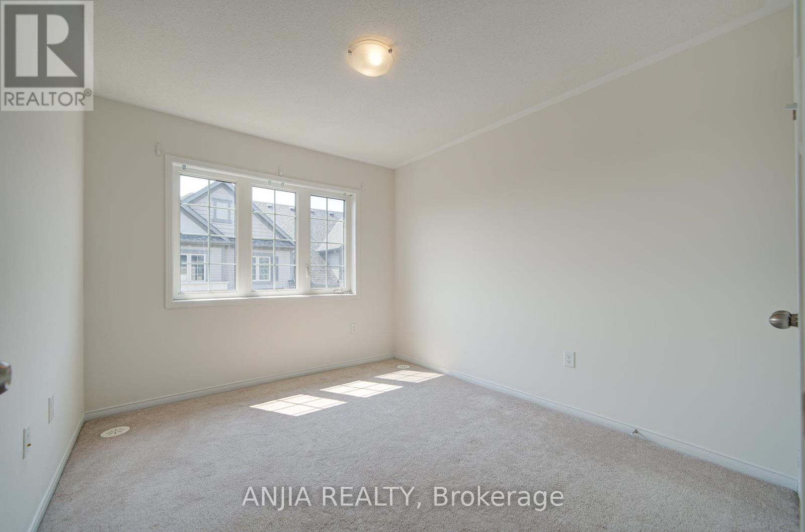 Photo 44 of 446 15 Filly Path, Oshawa ON