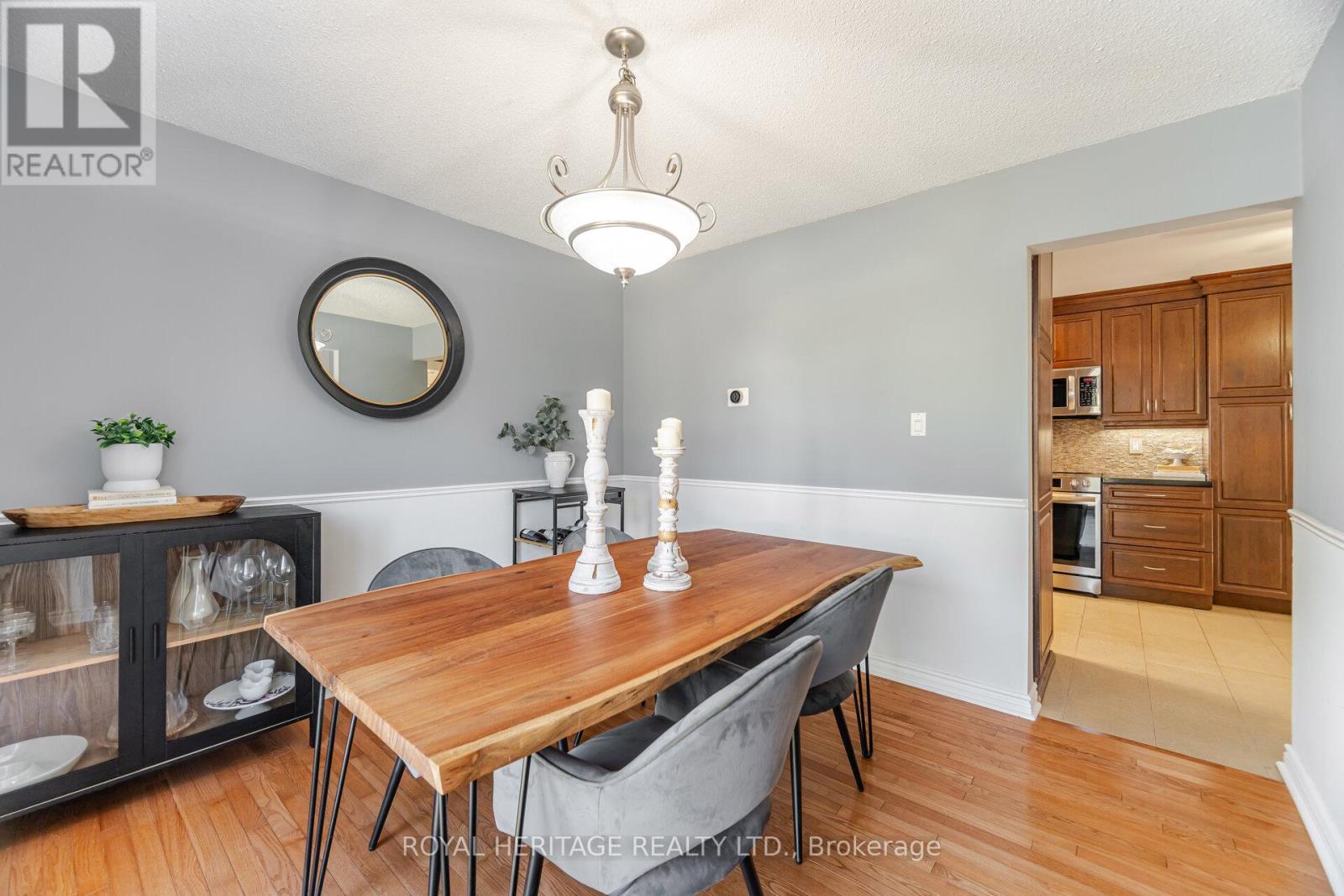 Photo 18 of 6 Field Crescent, Ajax ON