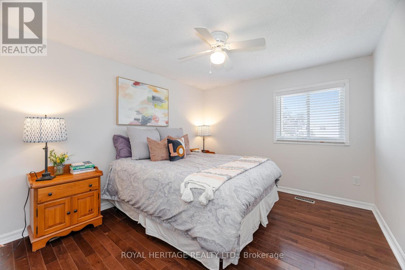 Photo 26 of 6 Field Crescent, Ajax ON