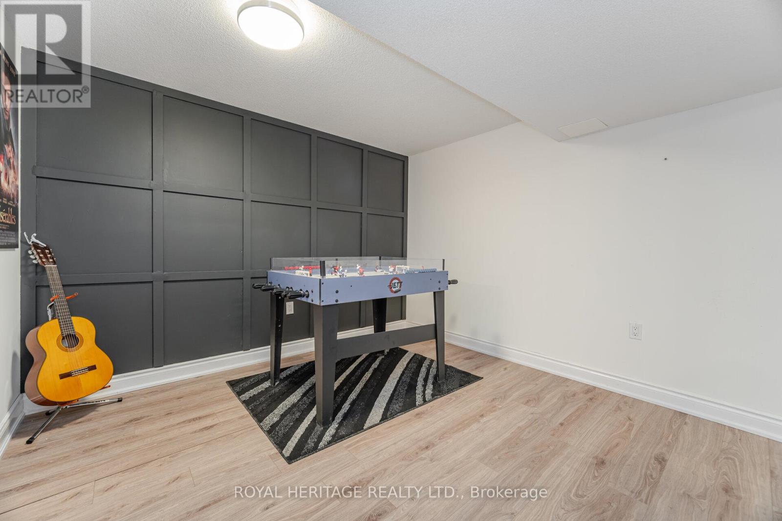 Photo 37 of 6 Field Crescent, Ajax ON