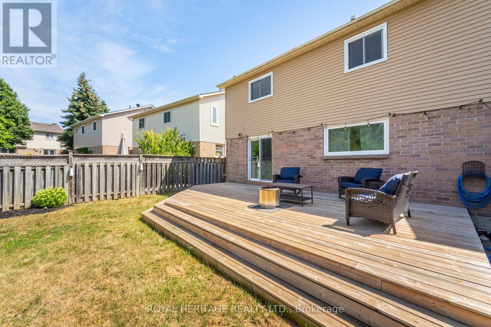 Photo 42 of 6 Field Crescent, Ajax ON
