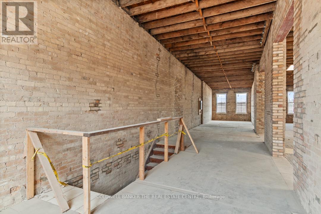 Photo 3 of 193 Main Street S, Newmarket ON