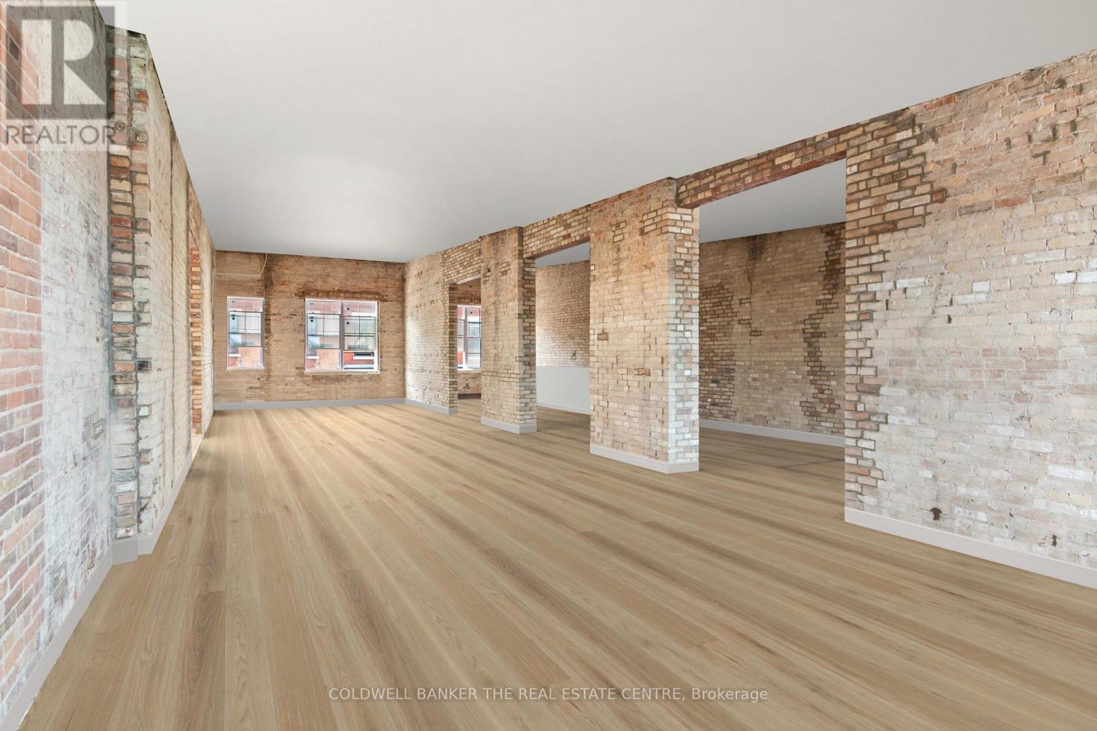 Photo 11 of 193 Main Street S, Newmarket ON