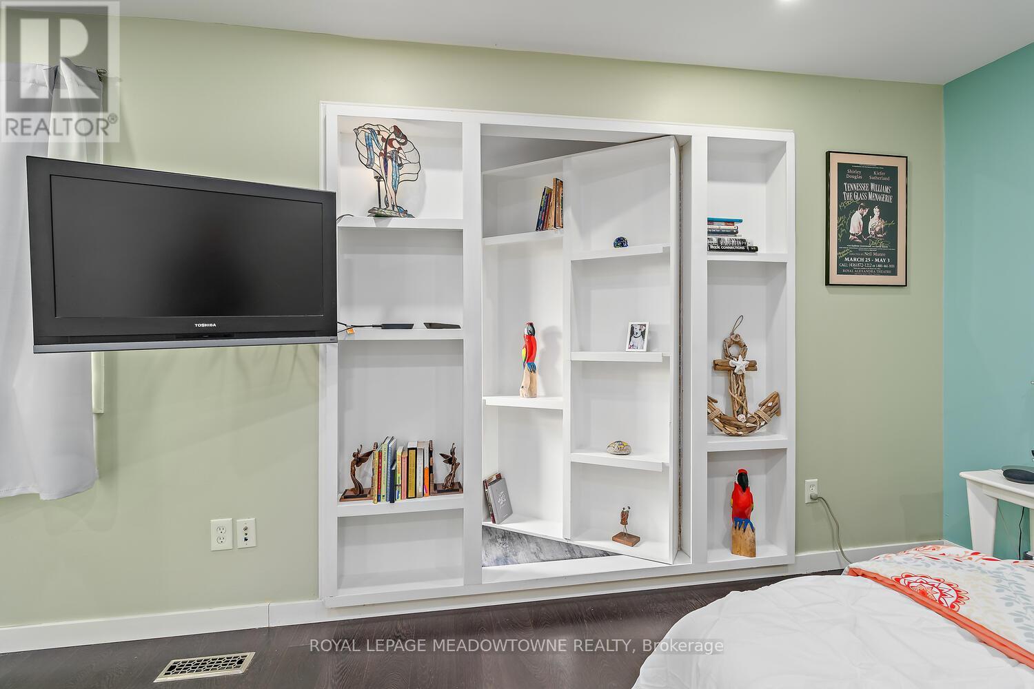 Photo 19 of 6963 Pamplona Mews, Mississauga ON