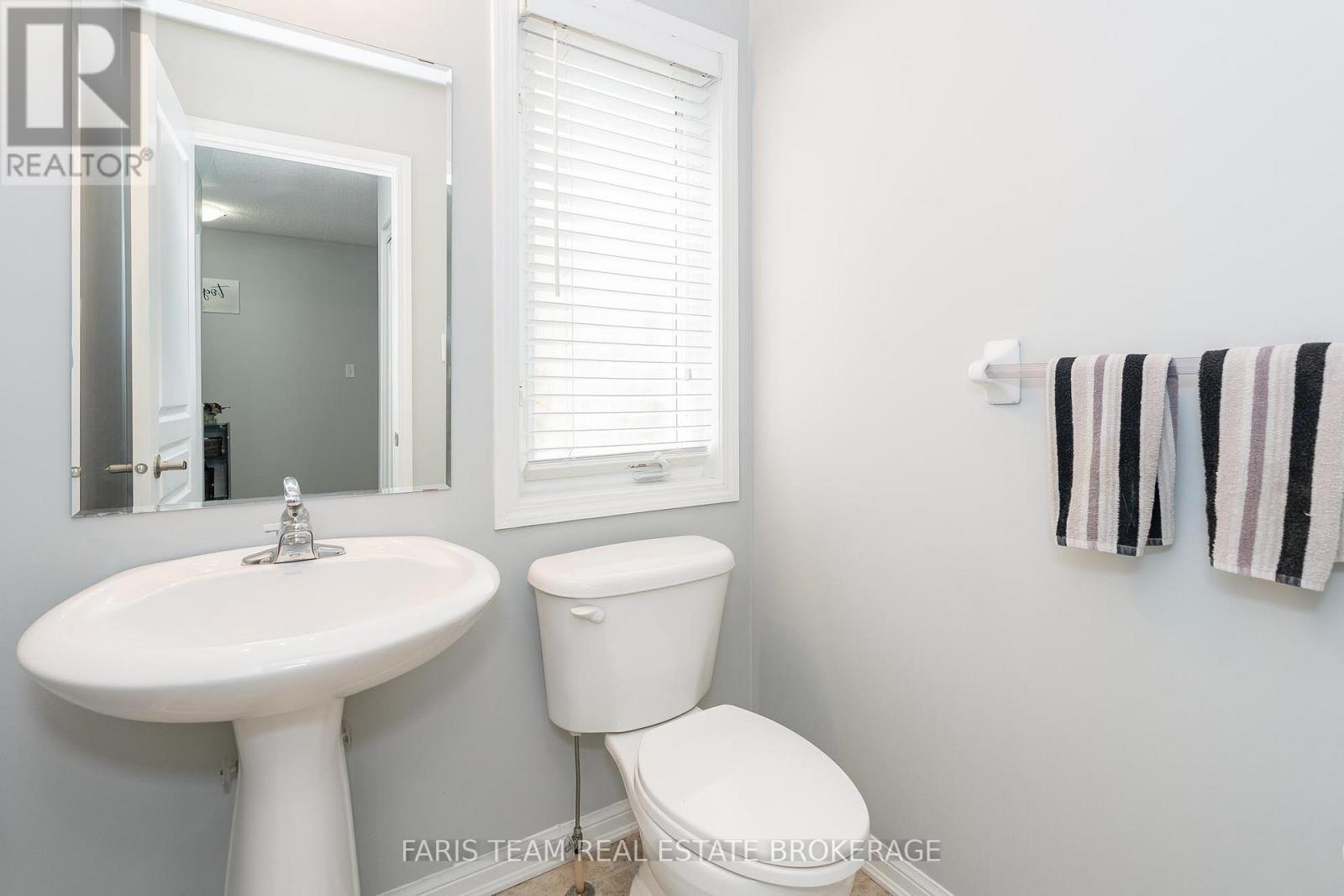 Photo 24 of 4 Callander Crescent, New Tecumseth ON