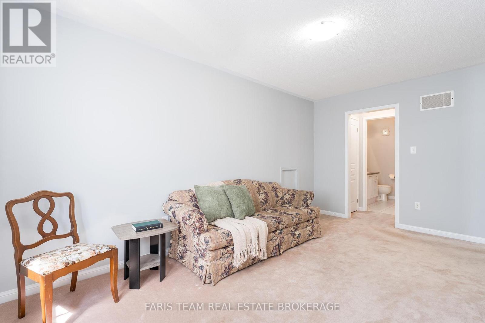 Photo 22 of 4 Callander Crescent, New Tecumseth ON