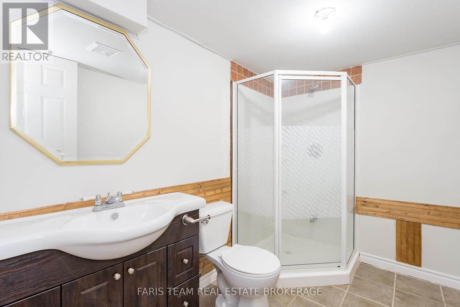 Photo 2 of 4 Callander Crescent, New Tecumseth ON