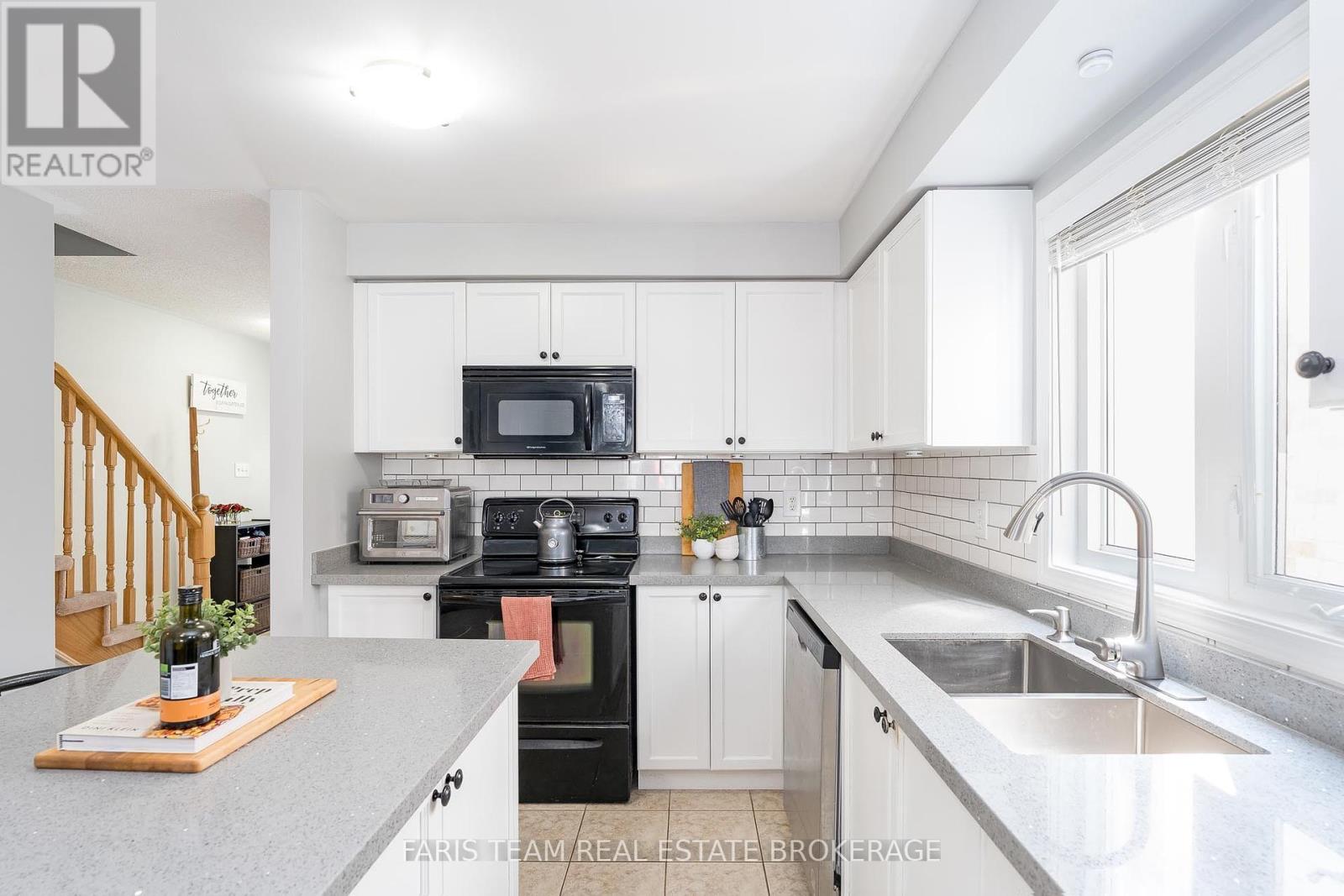 Photo 19 of 4 Callander Crescent, New Tecumseth ON