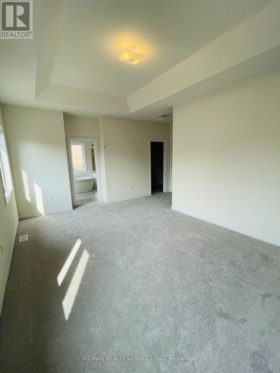 Photo 14 of 169 Wesmina Avenue, Whitchurchstouffville ON