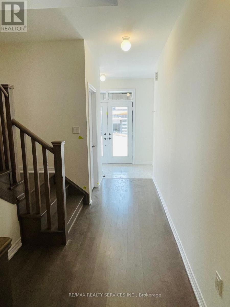 Photo 8 of 169 Wesmina Avenue, Whitchurchstouffville ON