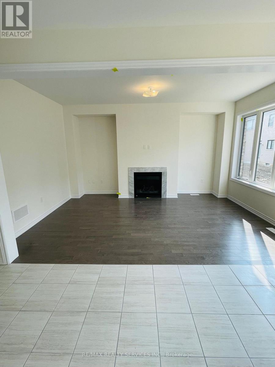 Photo 17 of 169 Wesmina Avenue, Whitchurchstouffville ON