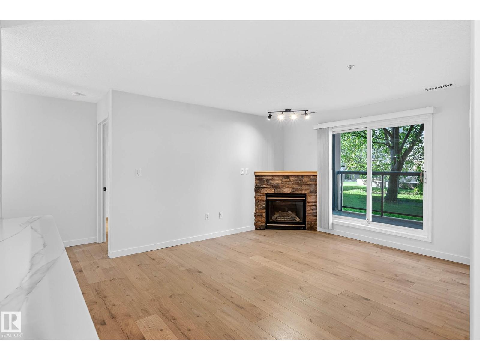 Photo 4 of 105 279 Suder Greens Dr Nw, Edmonton AB