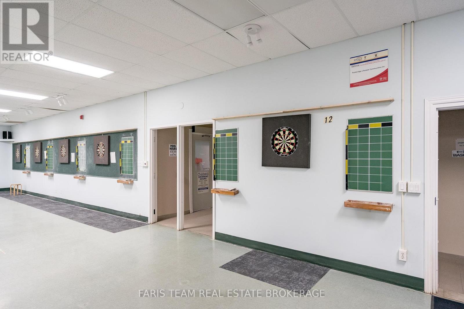Photo 30 of 61 Pennsylvania Avenue, Wasaga Beach ON