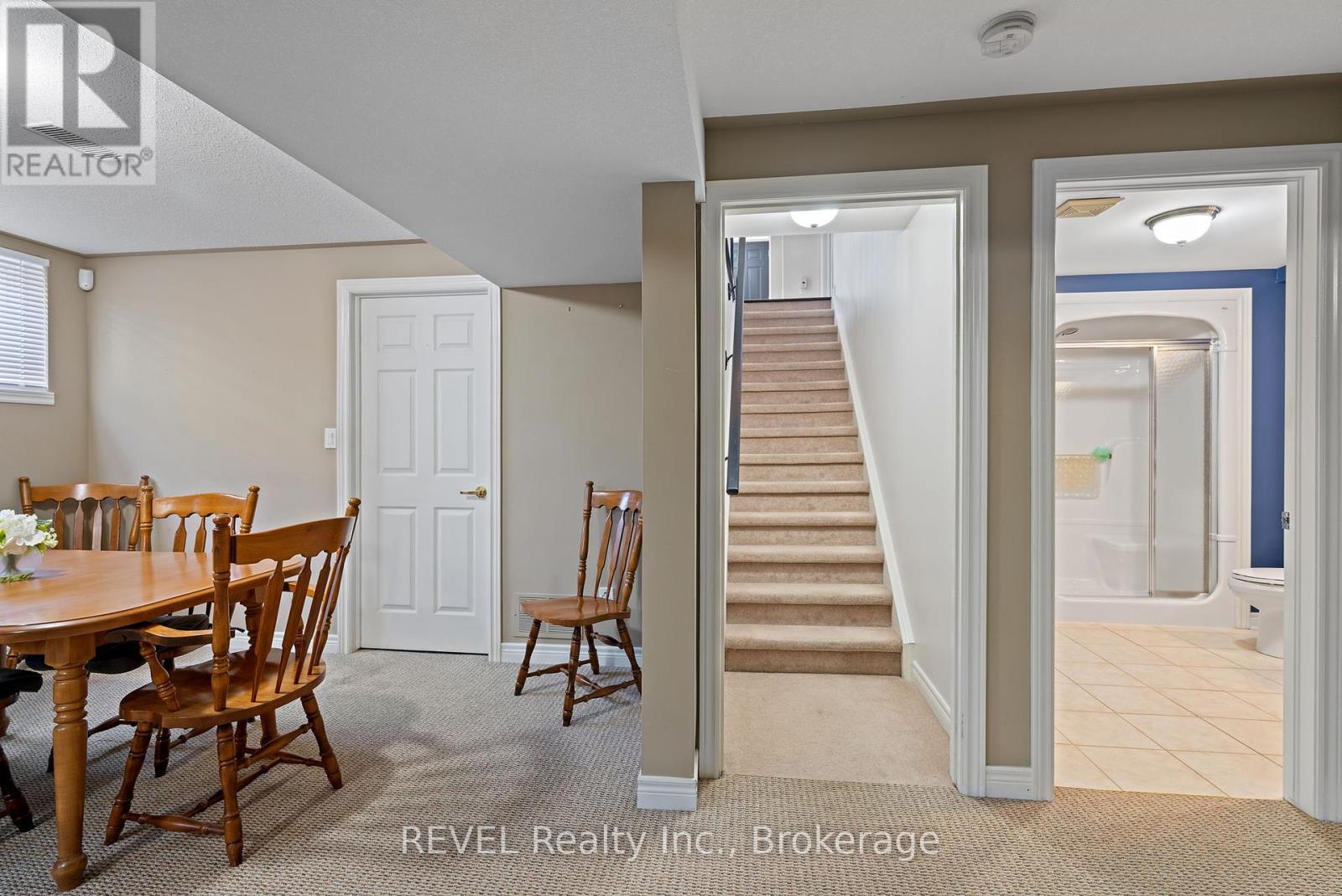 Photo 31 of 159 Willowlanding Court, Welland ON