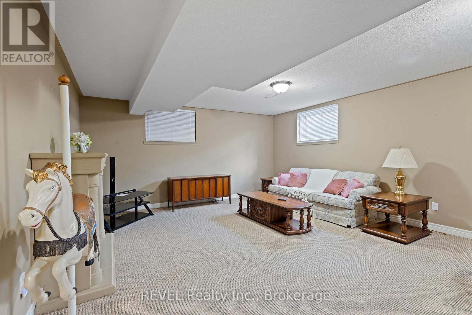 Photo 30 of 159 Willowlanding Court, Welland ON