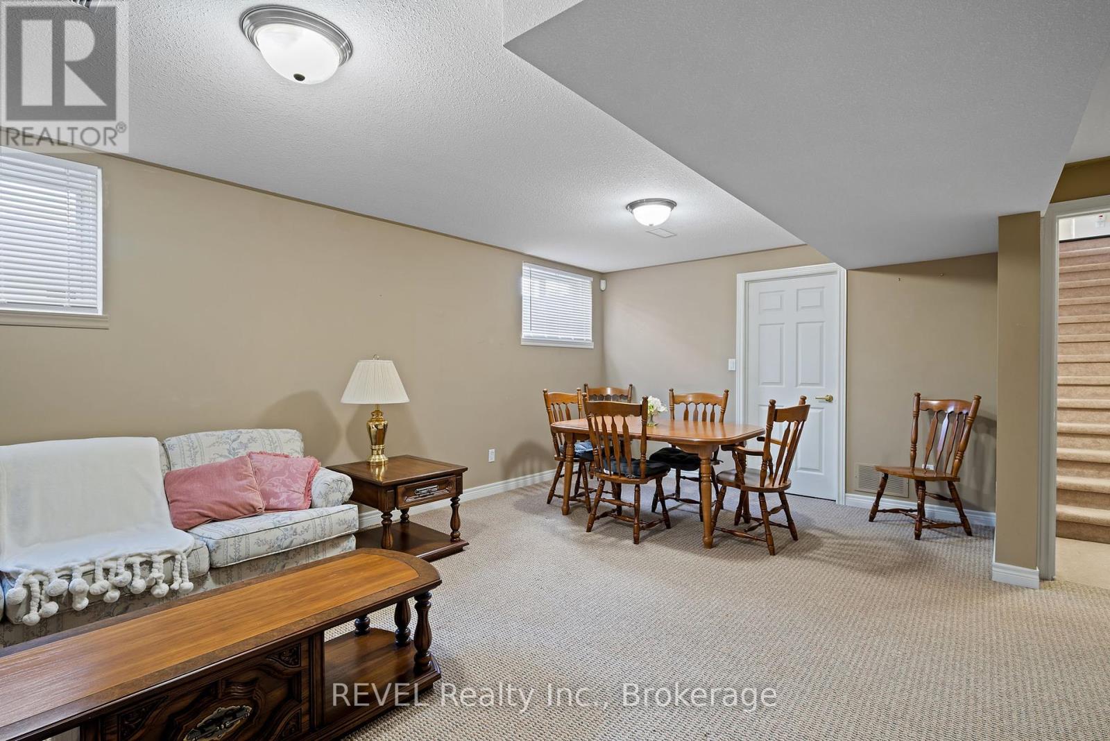 Photo 35 of 159 Willowlanding Court, Welland ON
