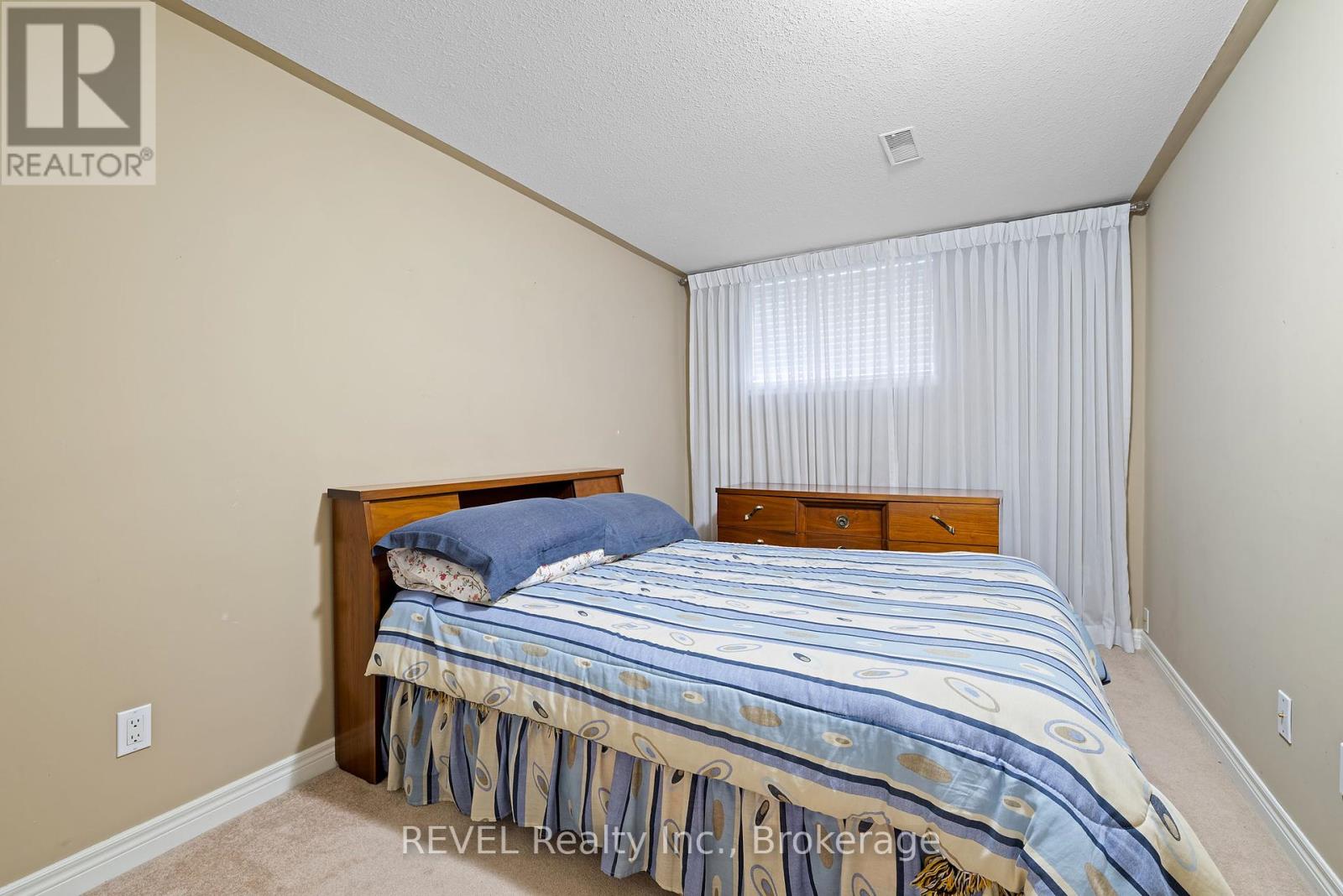 Photo 39 of 159 Willowlanding Court, Welland ON
