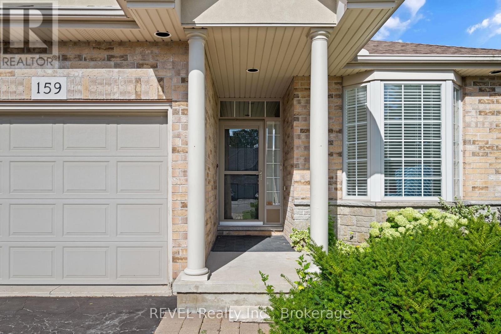 Photo 4 of 159 Willowlanding Court, Welland ON