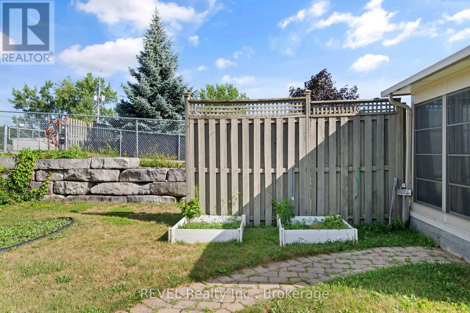 Photo 43 of 159 Willowlanding Court, Welland ON
