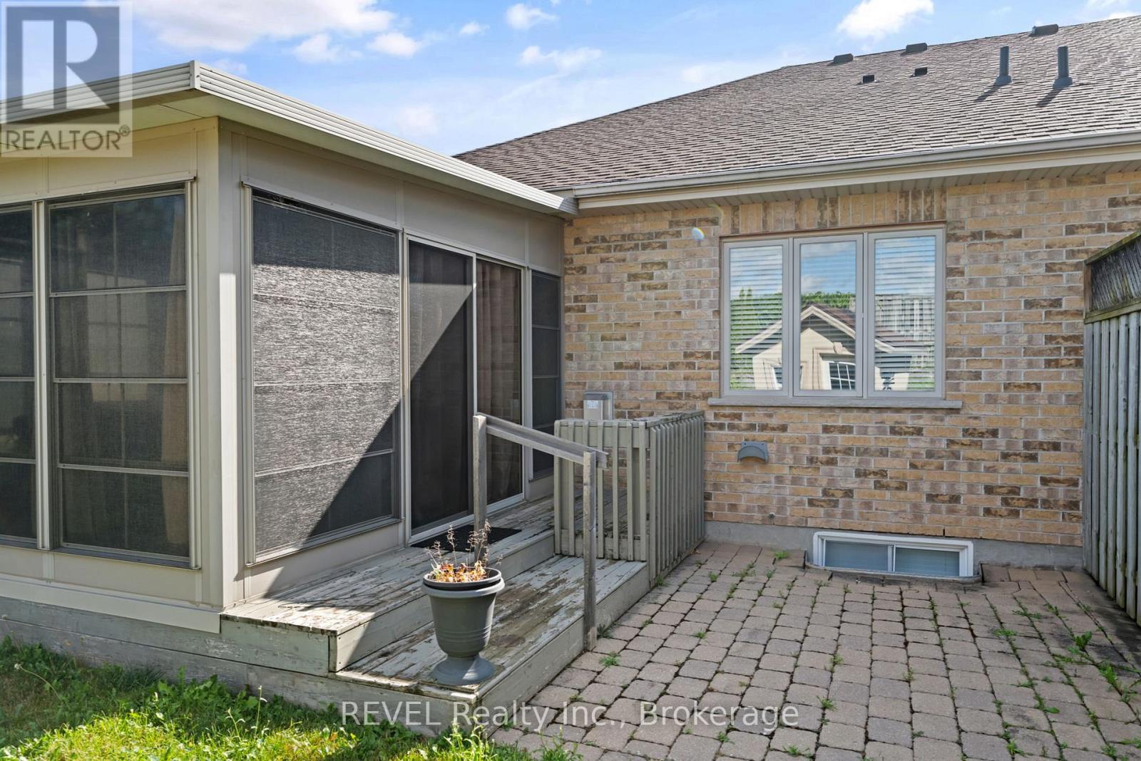 Photo 41 of 159 Willowlanding Court, Welland ON