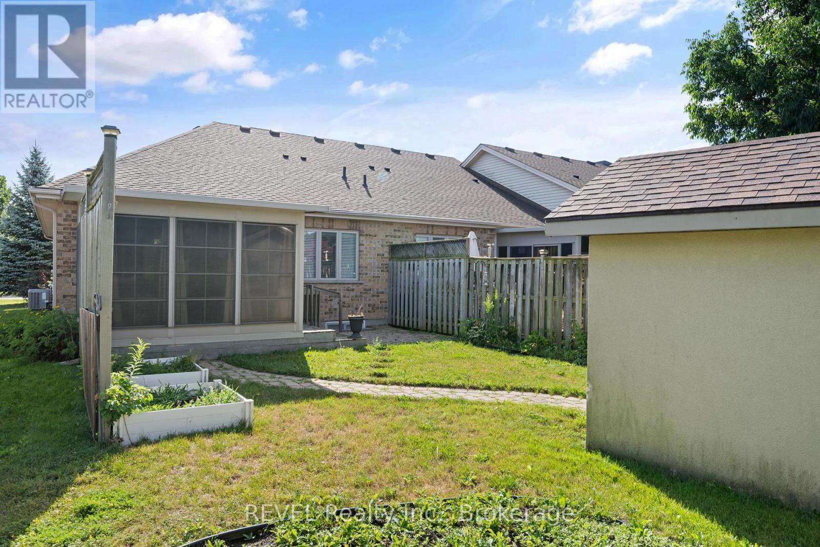 Photo 42 of 159 Willowlanding Court, Welland ON